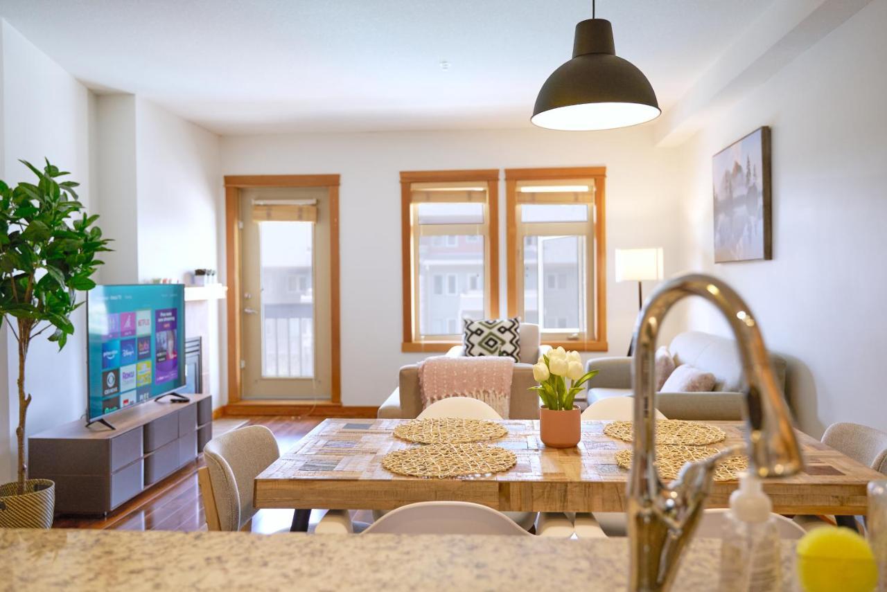 Mtn View Escape With King Size Bed With Outdoor Pool - Banff Pass Included! Daire Canmore Dış mekan fotoğraf