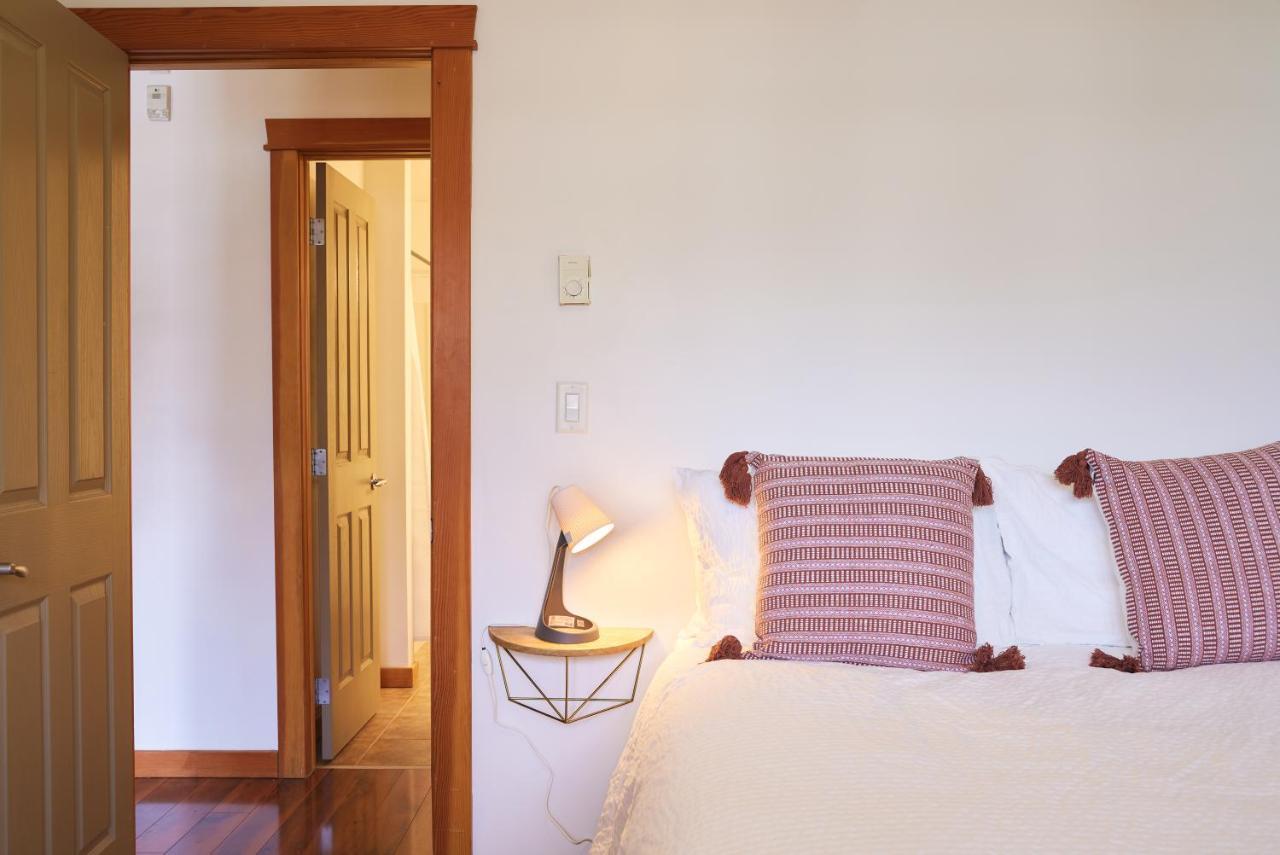 Mtn View Escape With King Size Bed With Outdoor Pool - Banff Pass Included! Daire Canmore Dış mekan fotoğraf