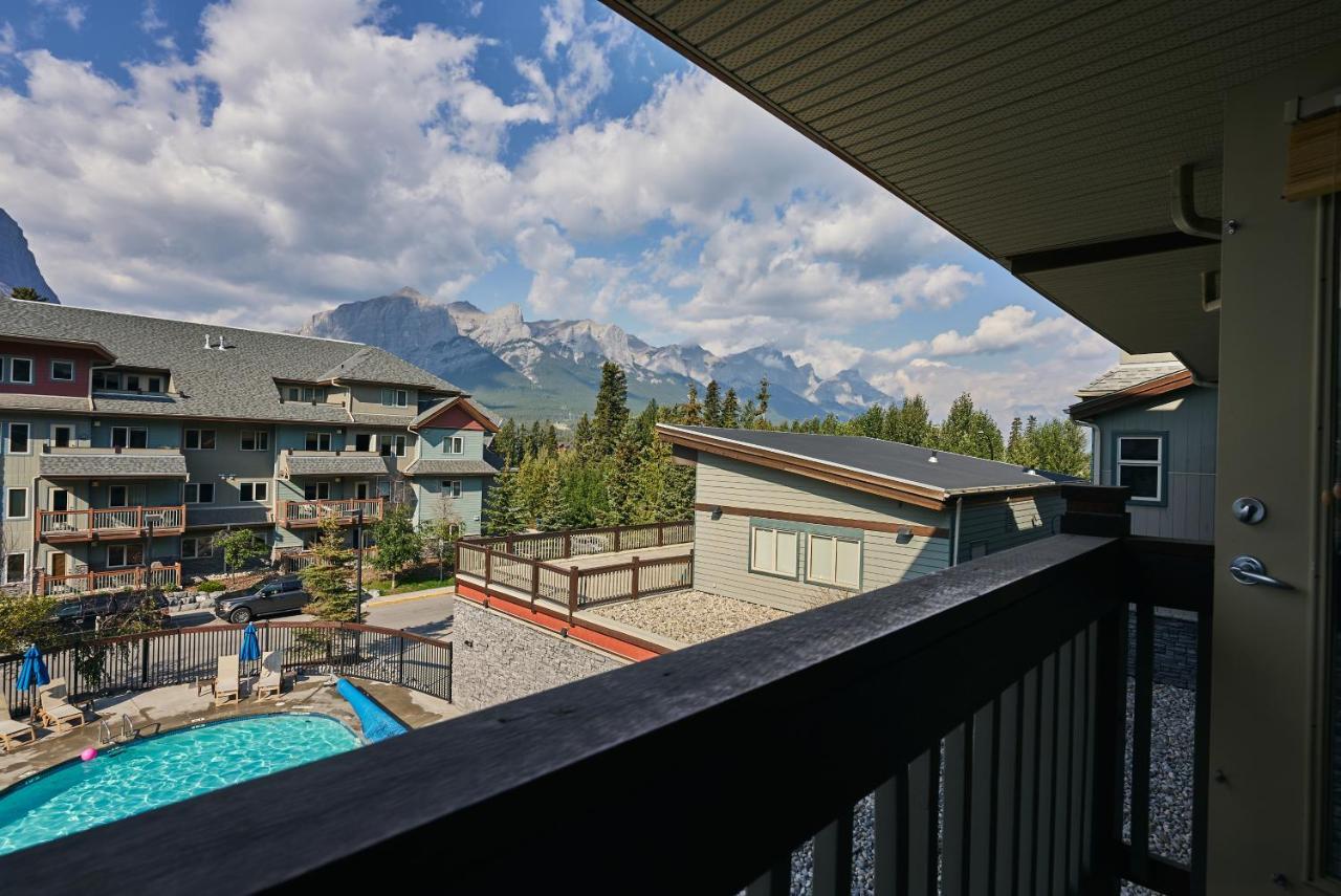 Mtn View Escape With King Size Bed With Outdoor Pool - Banff Pass Included! Daire Canmore Dış mekan fotoğraf