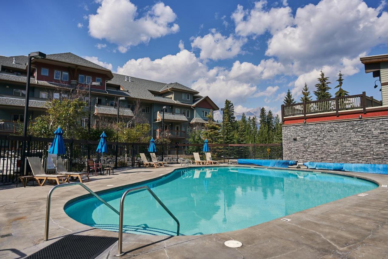 Mtn View Escape With King Size Bed With Outdoor Pool - Banff Pass Included! Daire Canmore Dış mekan fotoğraf